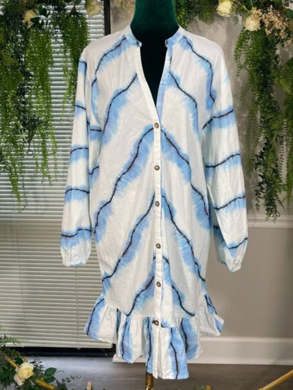 Suboo | Estelle Button Balloon Sleeve Mini Dress in Ivory Blue